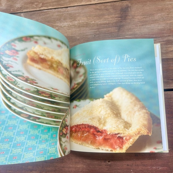 Vintage Pies Cookbook - Picture 2 of 12